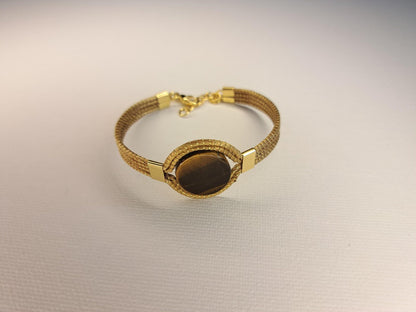 Bracelet artisanal en capim dourado, l’or végétal du Brésil
