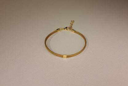 Bracelet artisanal en capim dourado, l’or végétal du Brésil