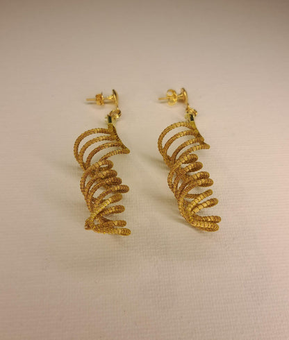 Boucles d'oreilles artisanales en capim dourado, l’or végétal du Brésil