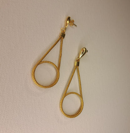 Boucles d'oreilles artisanales en capim dourado, l’or végétal du Brésil