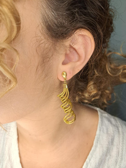 Boucles d'oreilles artisanales en capim dourado, l’or végétal du Brésil