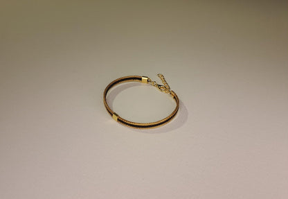 Bracelet artisanal en capim dourado, l’or végétal du Brésil