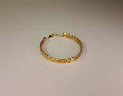 Bracelet artisanal en capim dourado, l’or végétal du Brésil