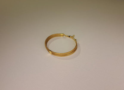 Bracelet artisanal en capim dourado, l’or végétal du Brésil