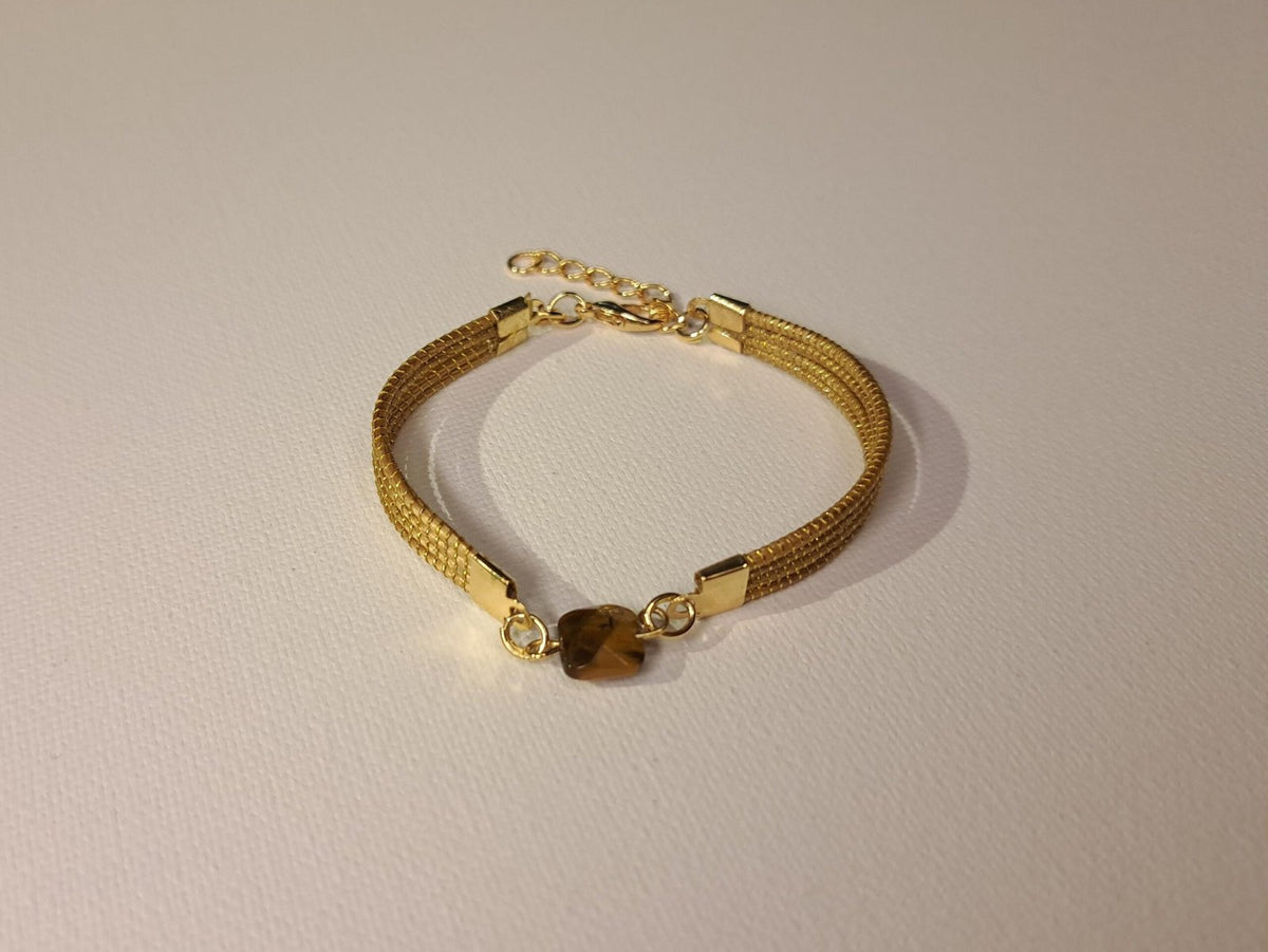 Bracelet artisanal en capim dourado, l’or végétal du Brésil