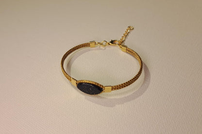 Bracelet artisanal en capim dourado, l’or végétal du Brésil