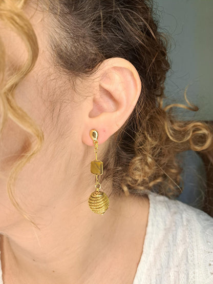 Boucles d'oreilles artisanales en capim dourado, l’or végétal du Brésil