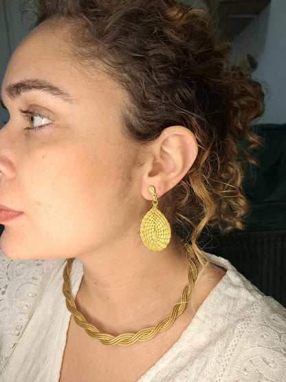 Boucles d'oreilles artisanales en capim dourado, l’or végétal du Brésil