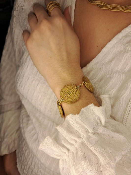 Bracelet artisanal en capim dourado, l’or végétal du Brésil
