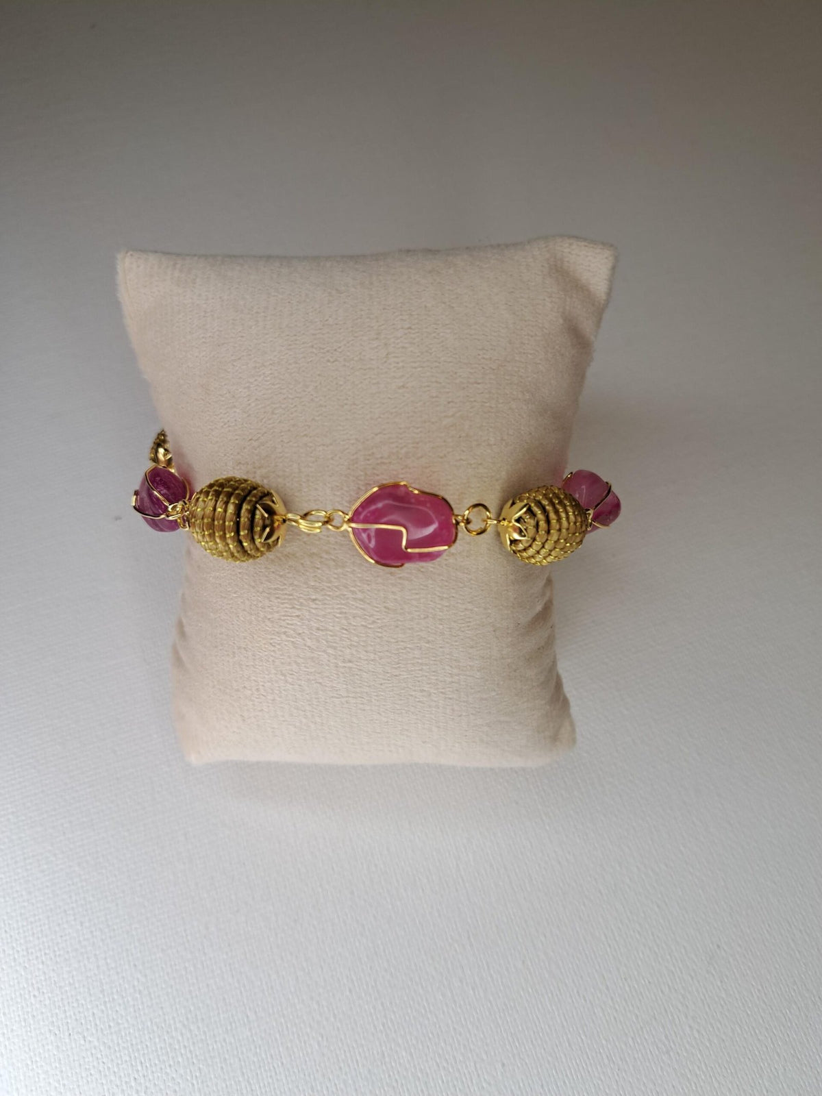 Bracelet artisanal en capim dourado, l’or végétal du Brésil