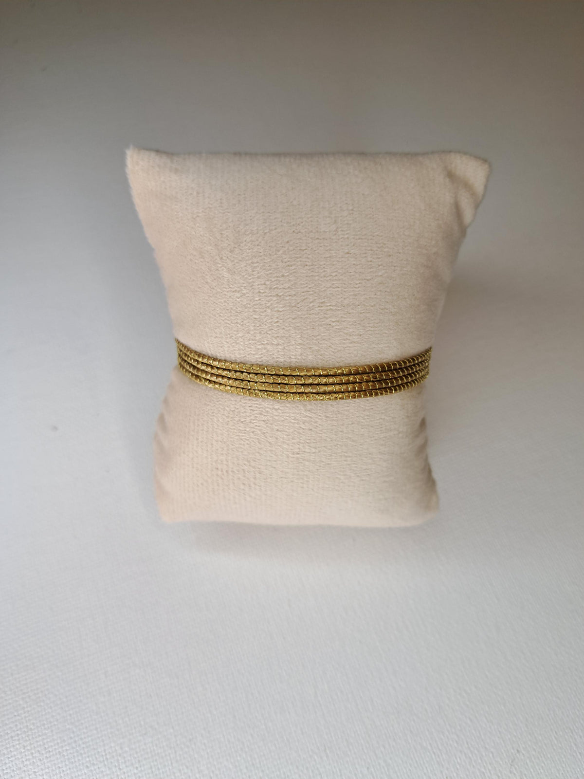 Bracelet à quatre rangs en Capim Dourado, or végétal tressé du Brésil