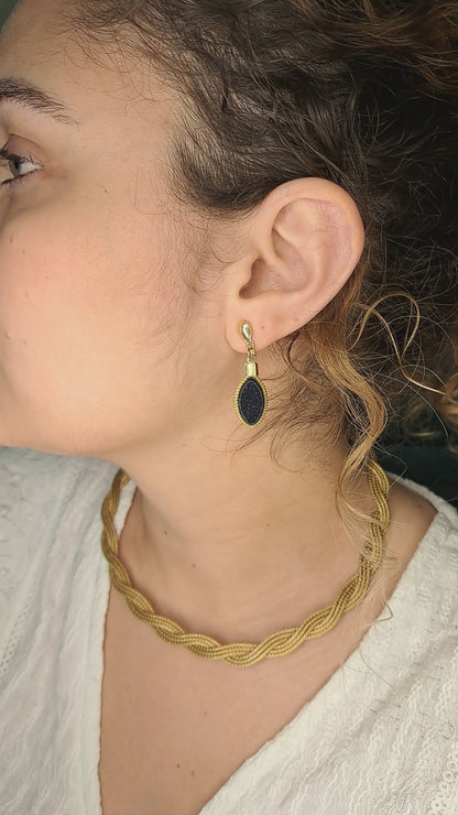 Orecchini a goccia neri e Capim Dourado