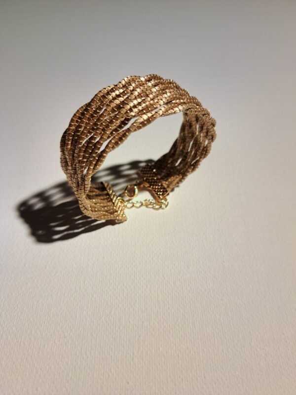 Bracelet en capim dourado (or végétal) du Brésil.