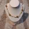 Collier artisanal en capim dourado, l’or végétal du Brésil
