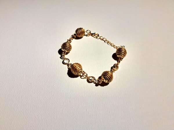 Bracelet artisanal en capim dourado, l’or végétal du Brésil