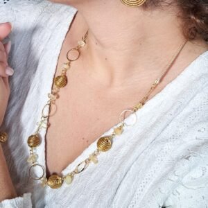 Collier artisanal en capim dourado, l’or végétal du Brésil