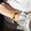 Bracelet artisanal en capim dourado, l’or végétal du Brésil