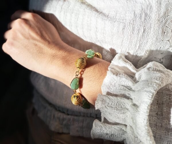 Bracelet artisanal en capim dourado, l’or végétal du Brésil