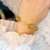 Bracelet artisanal en capim dourado, l’or végétal du Brésil