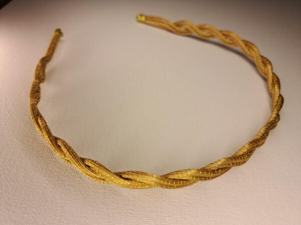 Serre-tête artisanal en capim dourado, l’or végétal du Brésil
