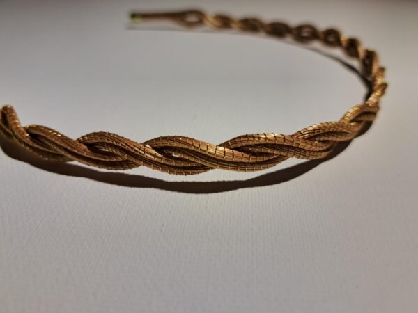 Serre-tête artisanal en capim dourado, l’or végétal du Brésil