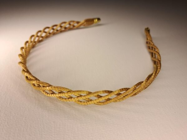 Serre-tête artisanal en capim dourado, l’or végétal du Brésil