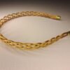 Serre-tête artisanal en capim dourado, l’or végétal du Brésil