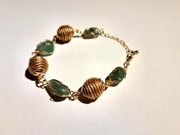 Bracelet artisanal en capim dourado, l’or végétal du Brésil