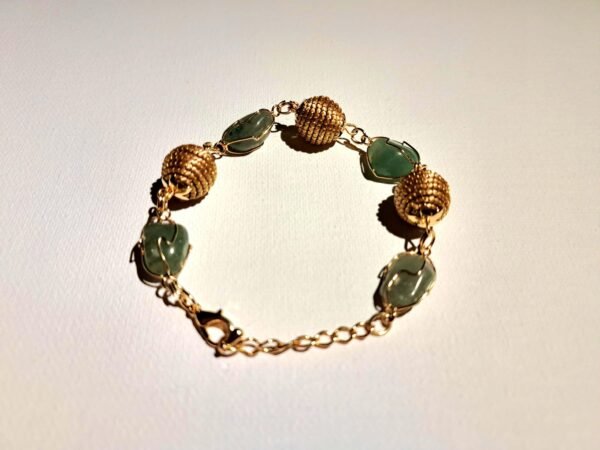 Bracelet artisanal en capim dourado, l’or végétal du Brésil