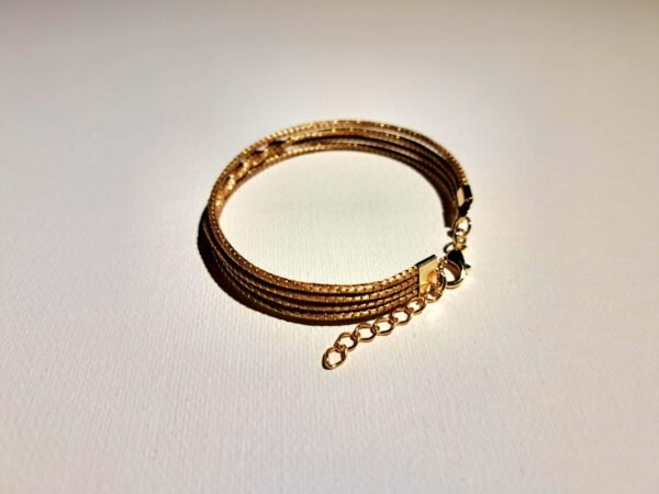 Bracelet artisanal en capim dourado, l’or végétal du Brésil