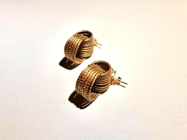 Boucles d'oreilles artisanales en capim dourado, l’or végétal du Brésil