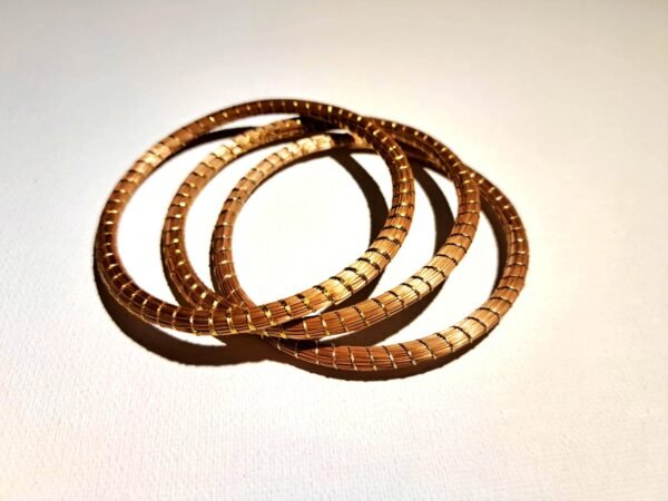 Bracelet artisanal en capim dourado, l’or végétal du Brésil