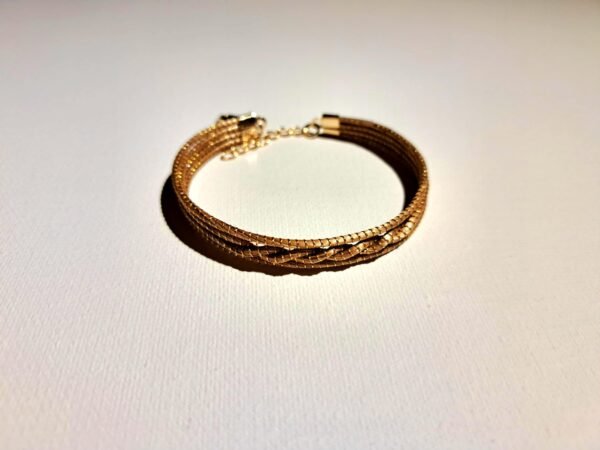 Bracelet artisanal en capim dourado, l’or végétal du Brésil