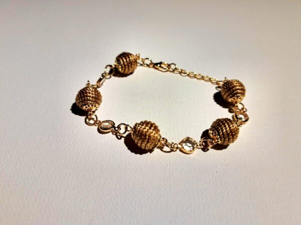 Bracelet artisanal en capim dourado, l’or végétal du Brésil