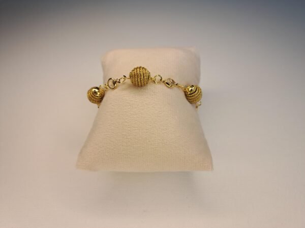 Bracelet artisanal en capim dourado, l’or végétal du Brésil