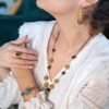 Collier artisanal en capim dourado, l’or végétal du Brésil