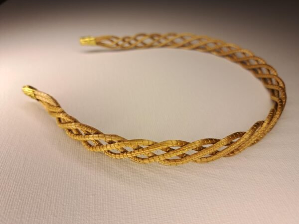 Serre-tête artisanal en capim dourado, l’or végétal du Brésil