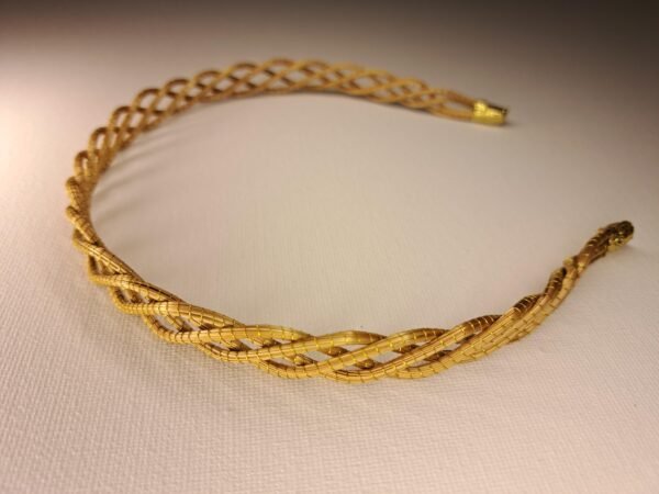 Serre-tête artisanal en capim dourado, l’or végétal du Brésil