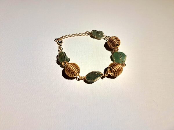Bracelet artisanal en capim dourado, l’or végétal du Brésil