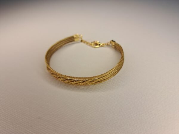 Bracelet artisanal en capim dourado, l’or végétal du Brésil