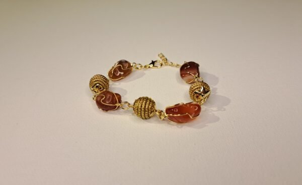 Bracelet artisanal en capim dourado, l’or végétal du Brésil