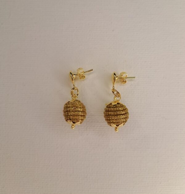 Boucles d'oreilles artisanales en capim dourado, l’or végétal du Brésil