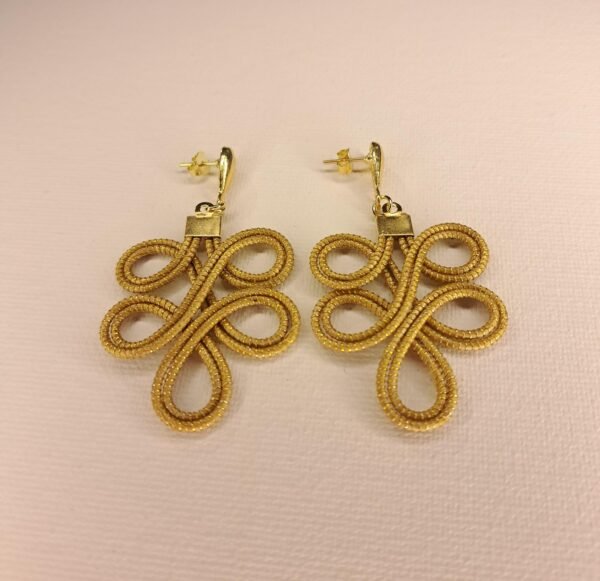 Boucles d'oreilles artisanales en capim dourado, l’or végétal du Brésil