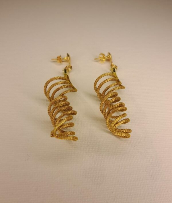 Boucles d'oreilles artisanales en capim dourado, l’or végétal du Brésil