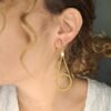 Boucles d'oreilles artisanales en capim dourado, l’or végétal du Brésil