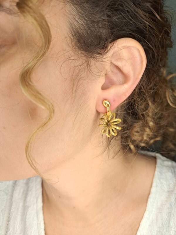 Boucles d'oreilles artisanales en capim dourado, l’or végétal du Brésil