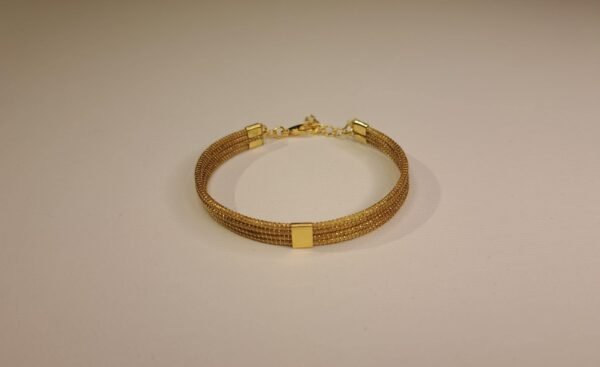 Bracelet artisanal en capim dourado, l’or végétal du Brésil