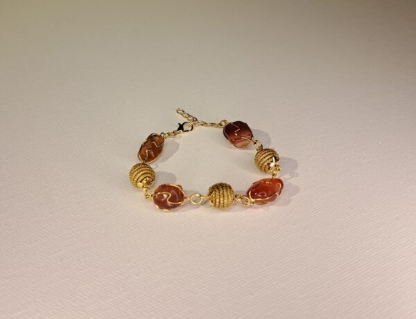 Bracelet artisanal en capim dourado, l’or végétal du Brésil