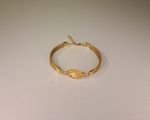 Bracelet artisanal en capim dourado, l’or végétal du Brésil