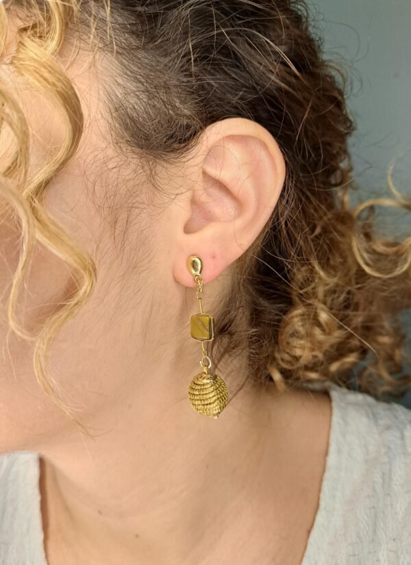 Boucles d'oreilles artisanales en capim dourado, l’or végétal du Brésil